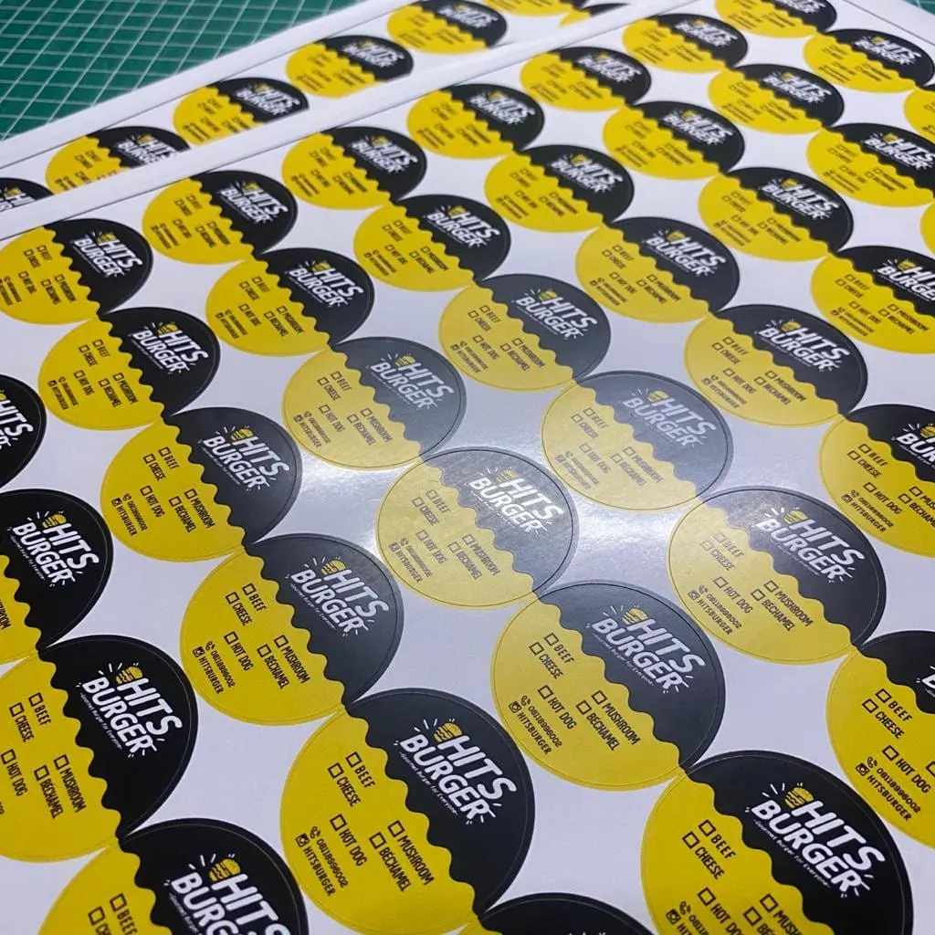 Cetak Stiker Vinyl Medan: Fleksibel, Elegan, dan Awet Digunakan
